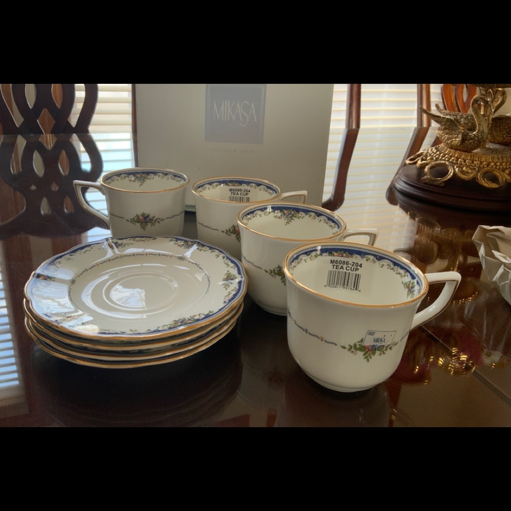 Montpellier by MIKASA 4 bone China teacups & saucers. New. blue floral p…